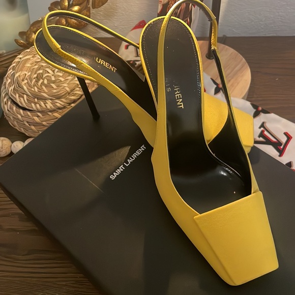 Saint Laurent George 115mm yellow slingback pumps - Picture 5 of 7
